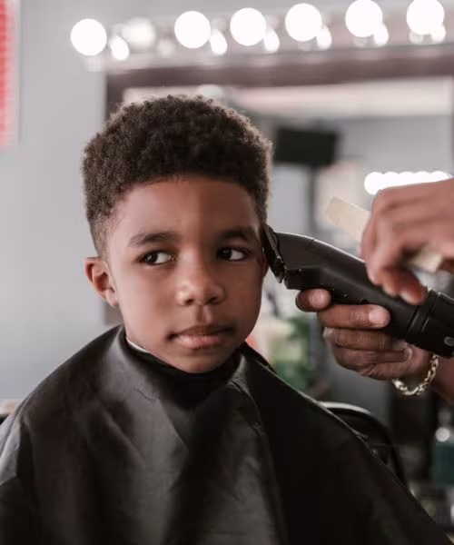 Corte de cabelo infantil masculino na Barbearia 87